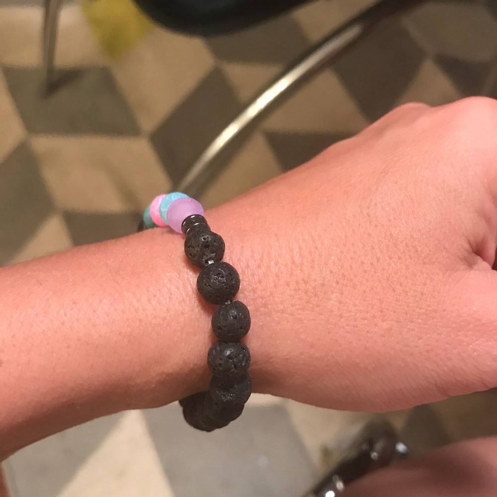 Agate and lava stone bracelet - Picture 3 of 3